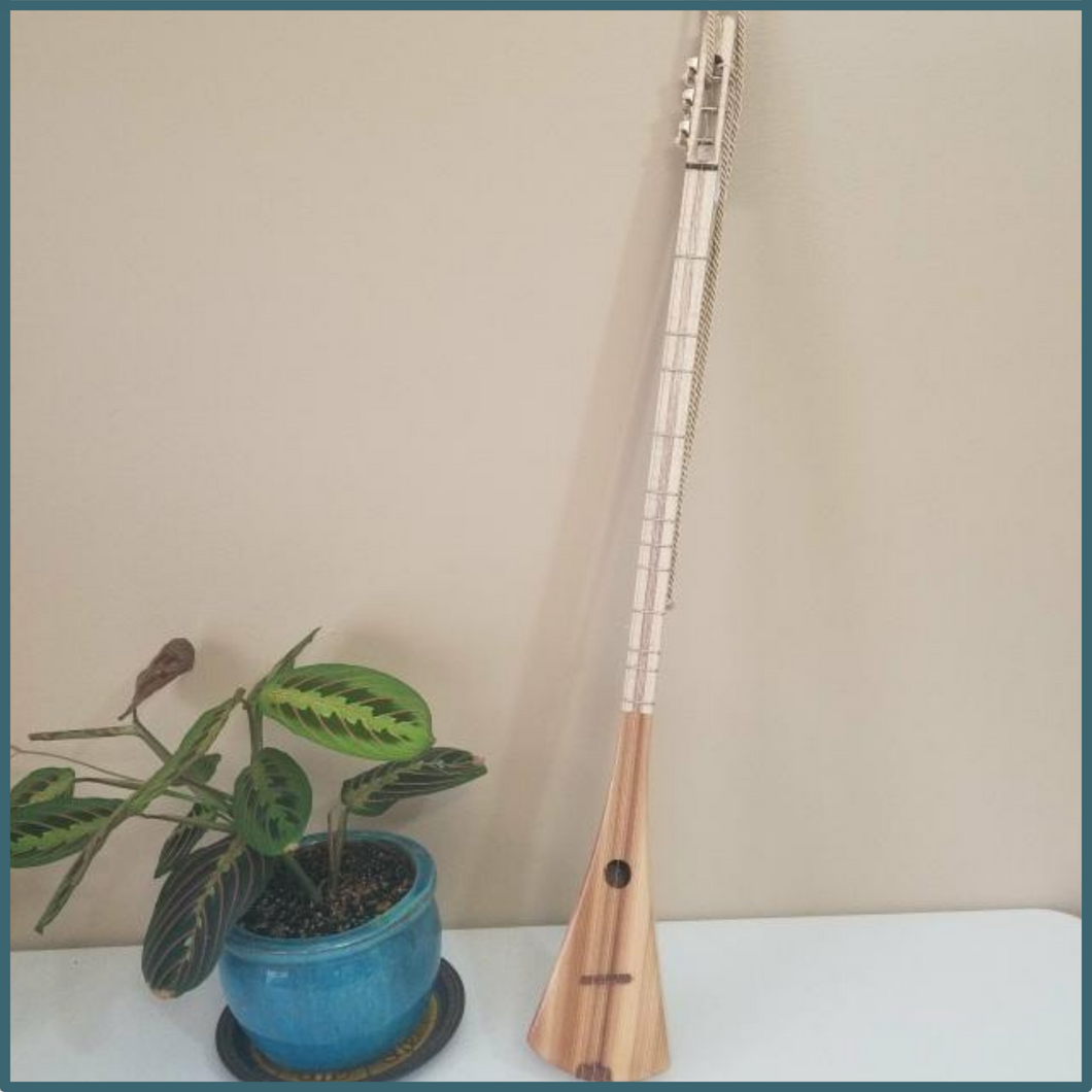 Maple Wandering Minstrel Pickin' Stick